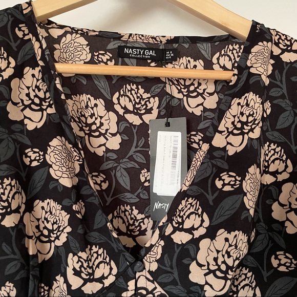 Nasty Gal Floral Print Long Sleeve Blouse - Picture 2 of 3